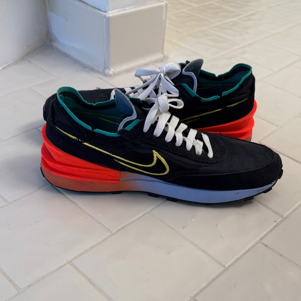 Nike Waffle One Men’s 8 Black/Orange